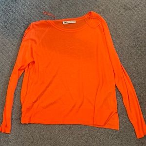 ZARA SIZE M BASIC T SHIRT